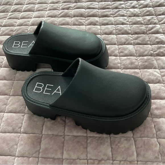 BEACH by Matisse Black size 7 Women's Platform Mules with Chunky Soles - Picture 1 of 10
